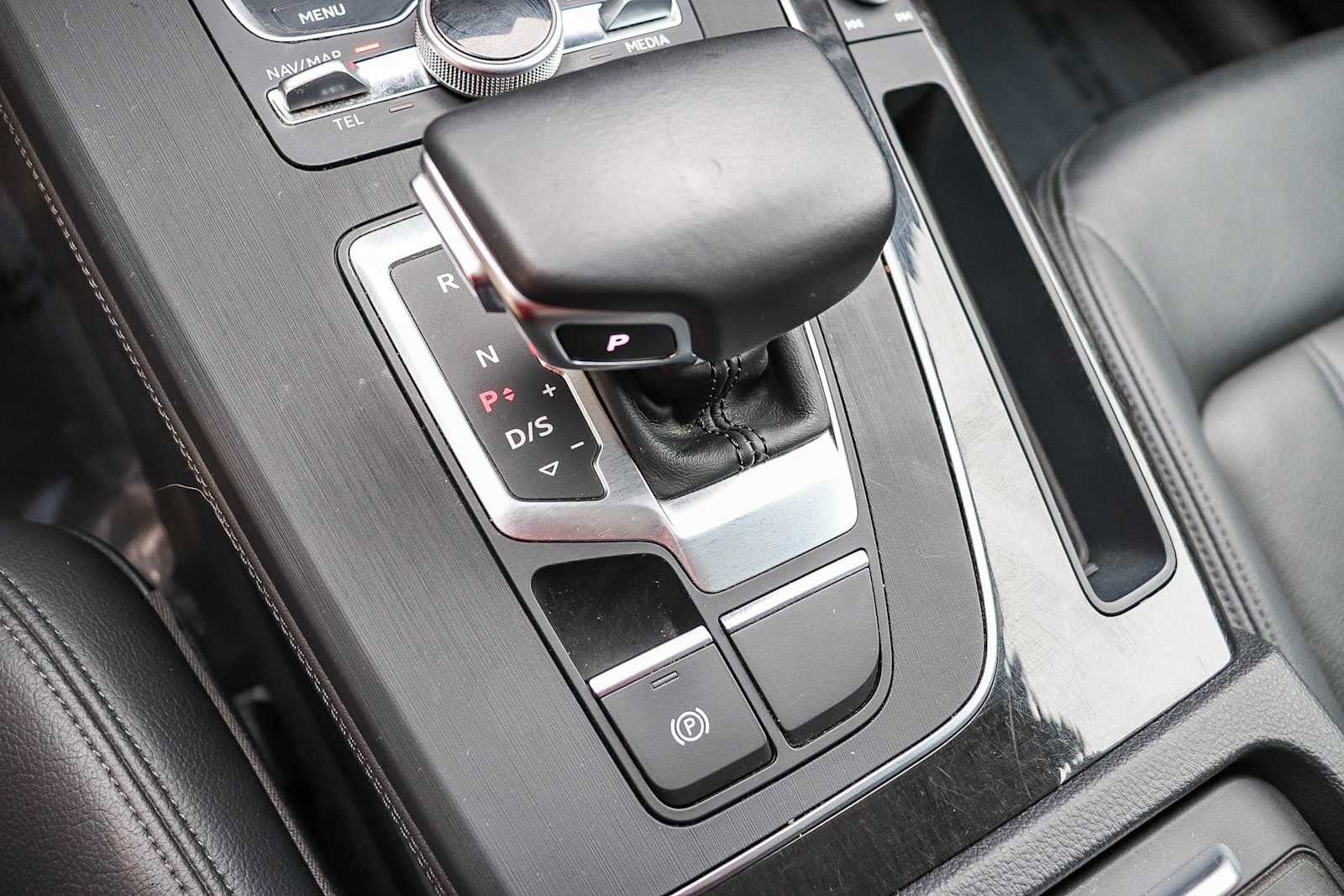 Used 2020 Audi Q5 e Premium Plus w/ Premium Plus Package image 25