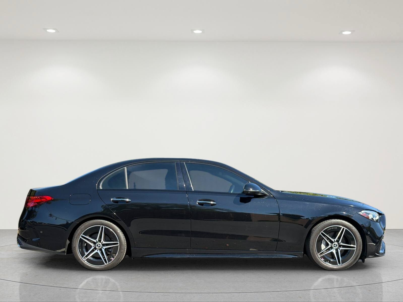 Used 2023 Mercedes-Benz C 300 Sedan image 5