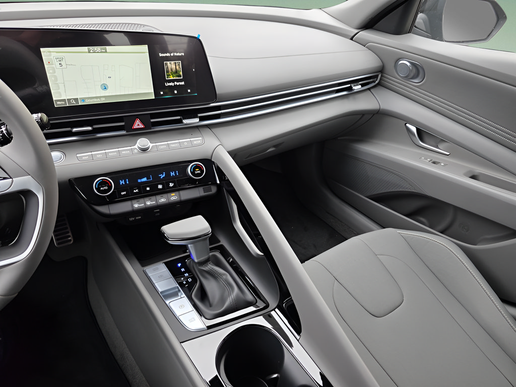 New 2026 Hyundai Elantra SEL FWD image 17