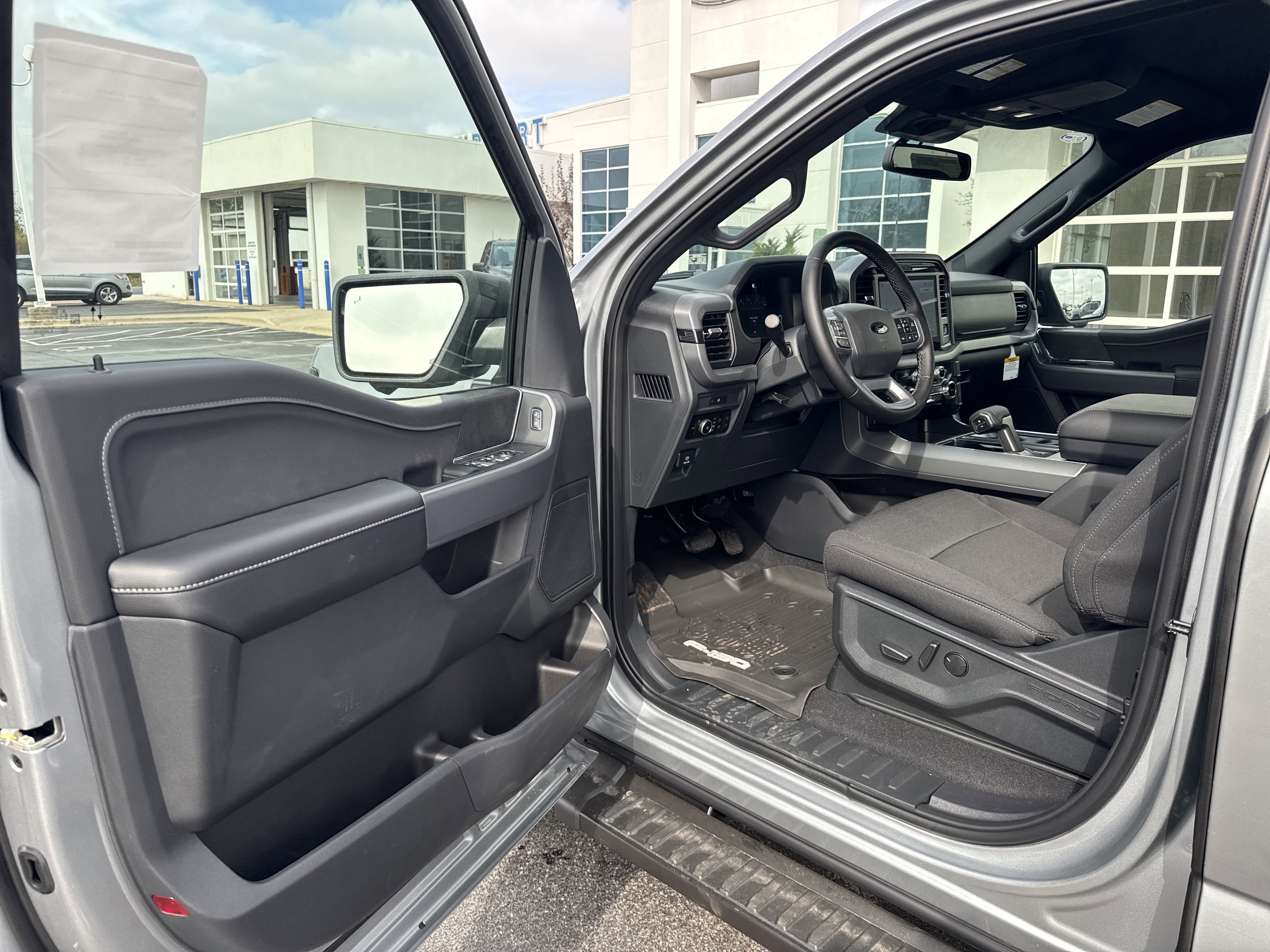 New 2025 Ford F150 XLT image 18