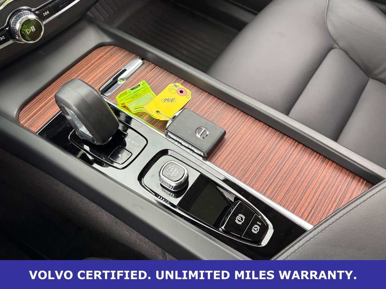 Certified 2024 Volvo XC60 B5 Plus w/ Protection Package Premier AWD/4WD image 22