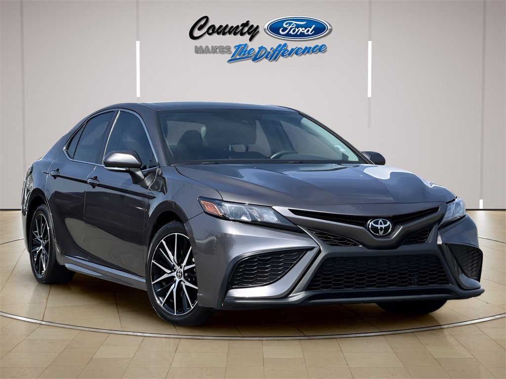 Used 2024 Toyota Camry SE