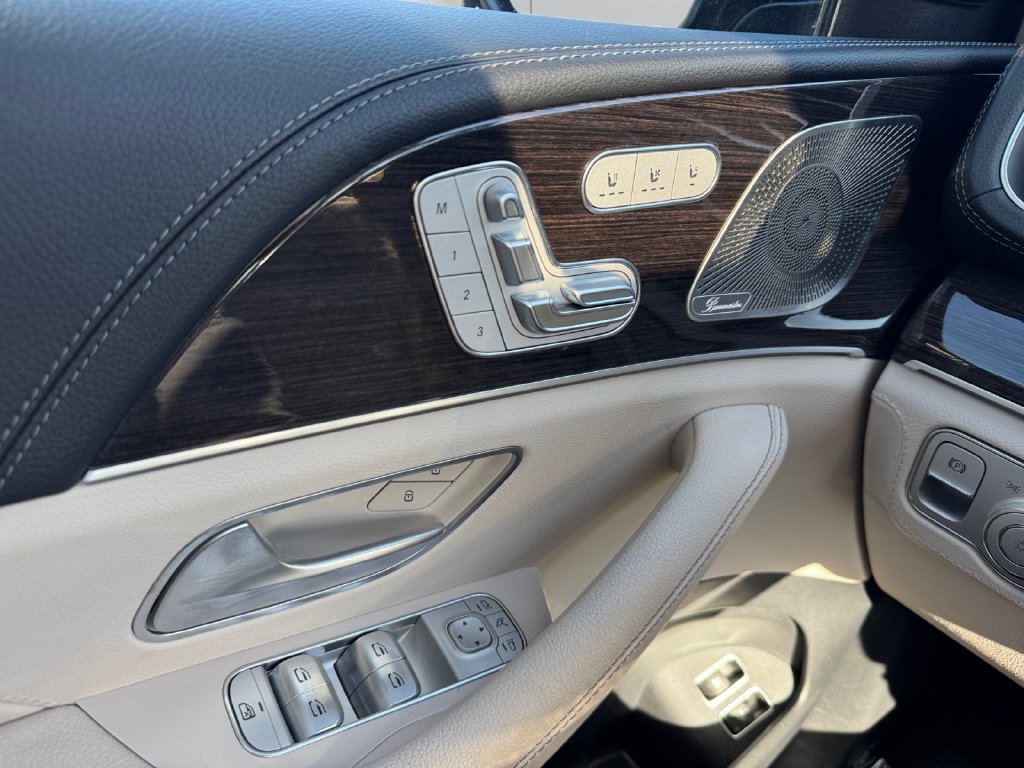 Used 2024 Mercedes-Benz GLE 450e 4MATIC image 11