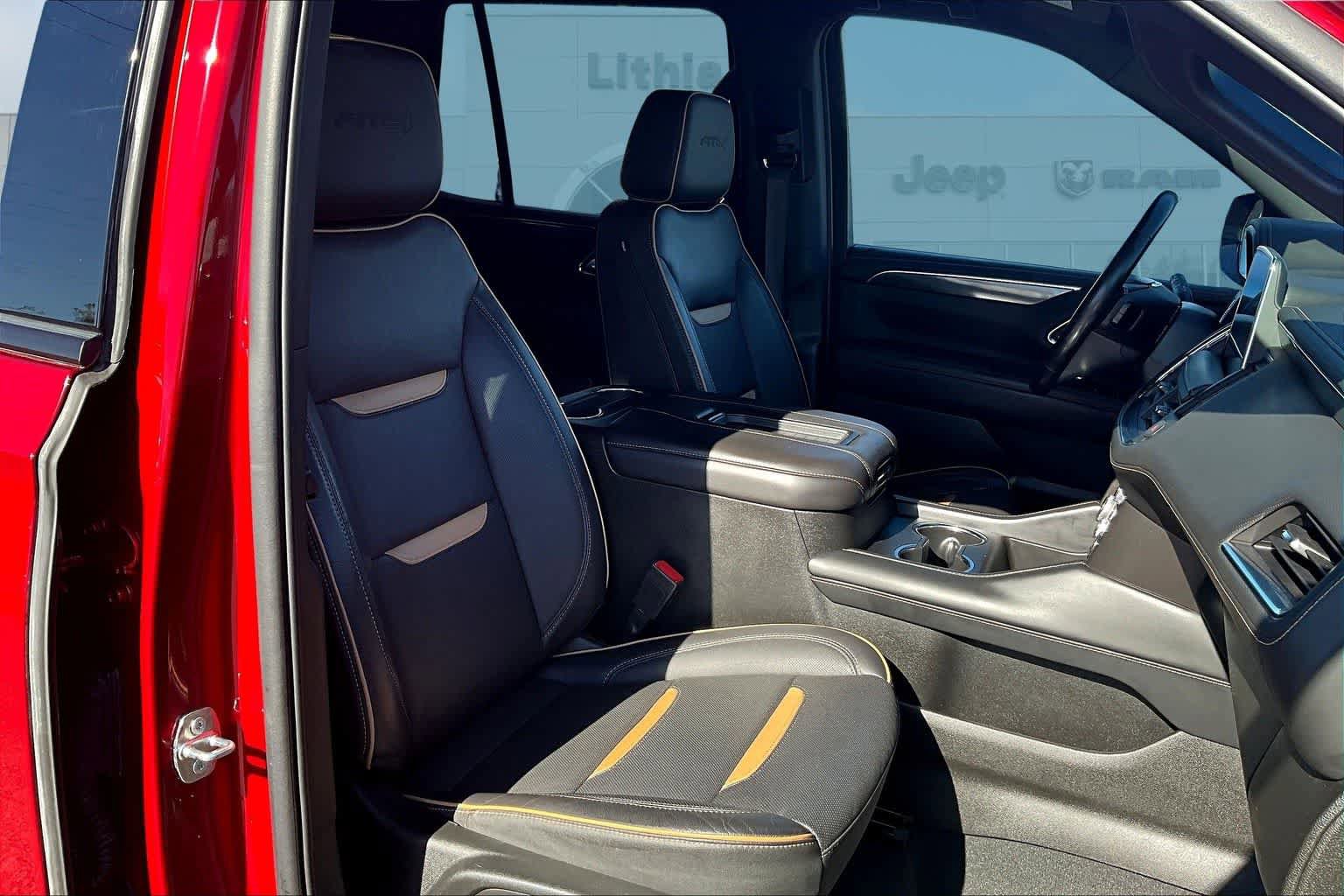 Used 2022 GMC Yukon AT4 image 14