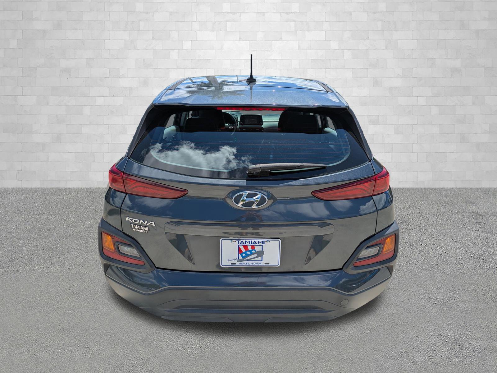 Used 2021 Hyundai Kona SE FWD image 3