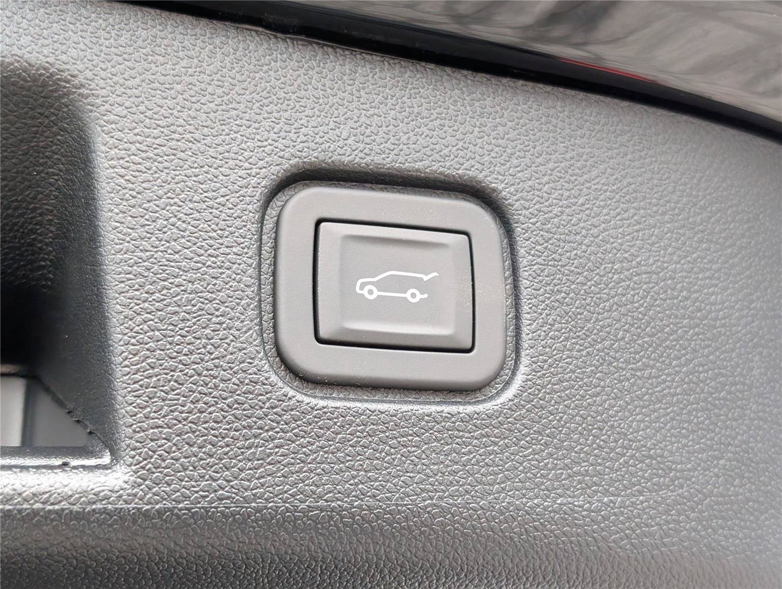 New 2026 Chevrolet Blazer EV LT w/ LPO, Tech Bronze Package FWD image 9
