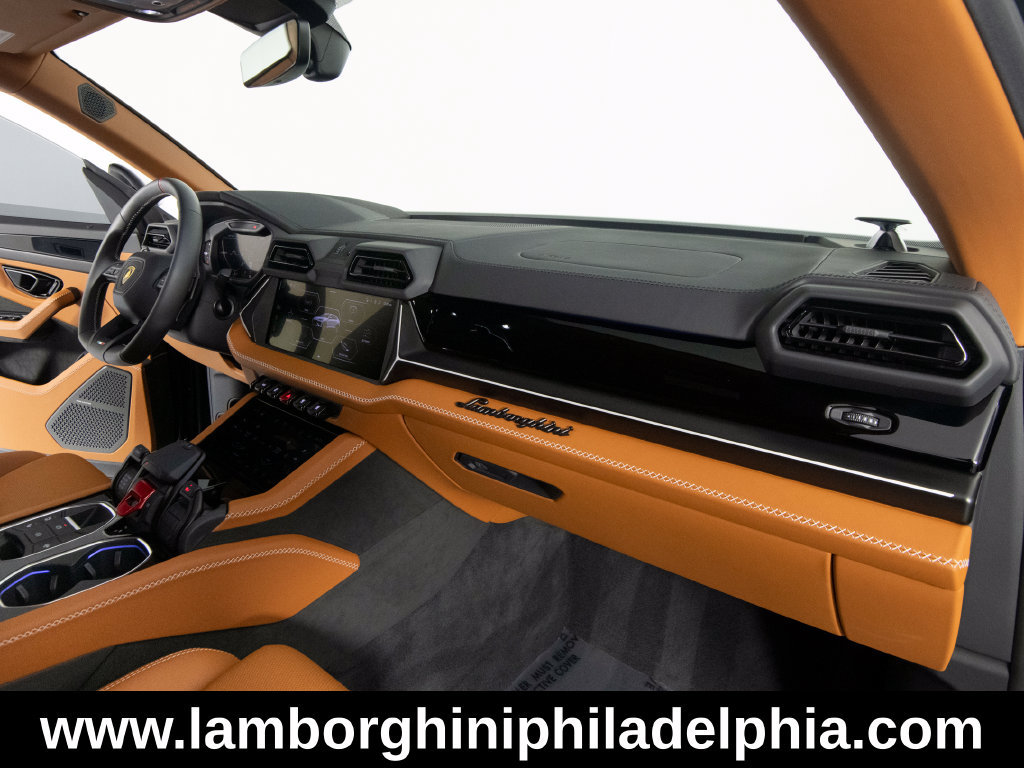 Used 2025 Lamborghini Urus S AWD/4WD image 27