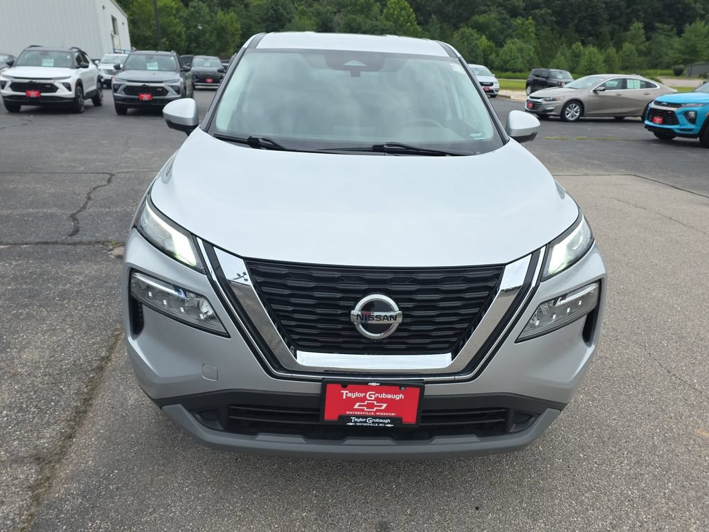 Used 2021 Nissan Rogue SV AWD/4WD image 3