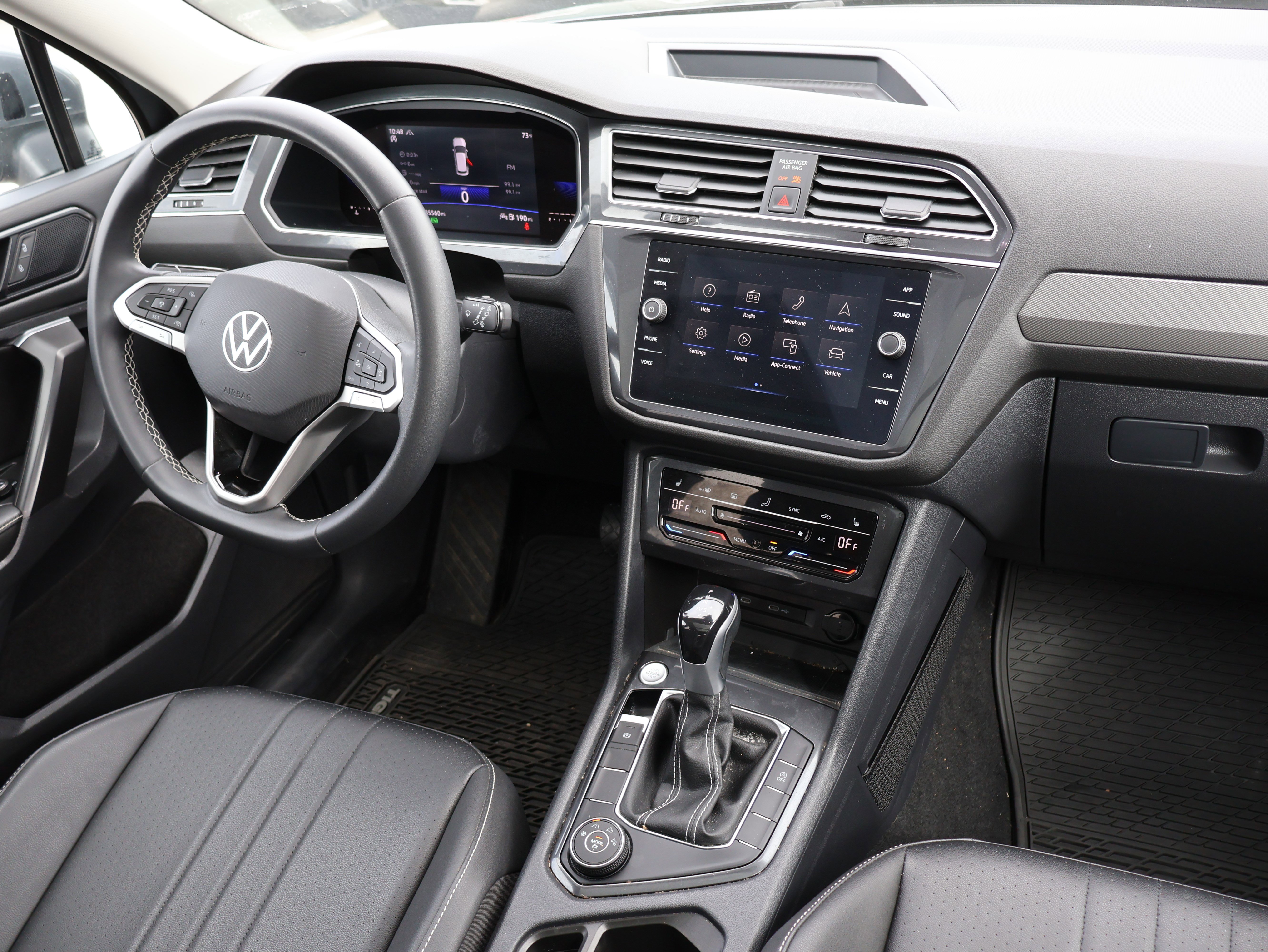 Used 2023 Volkswagen Tiguan SE image 15