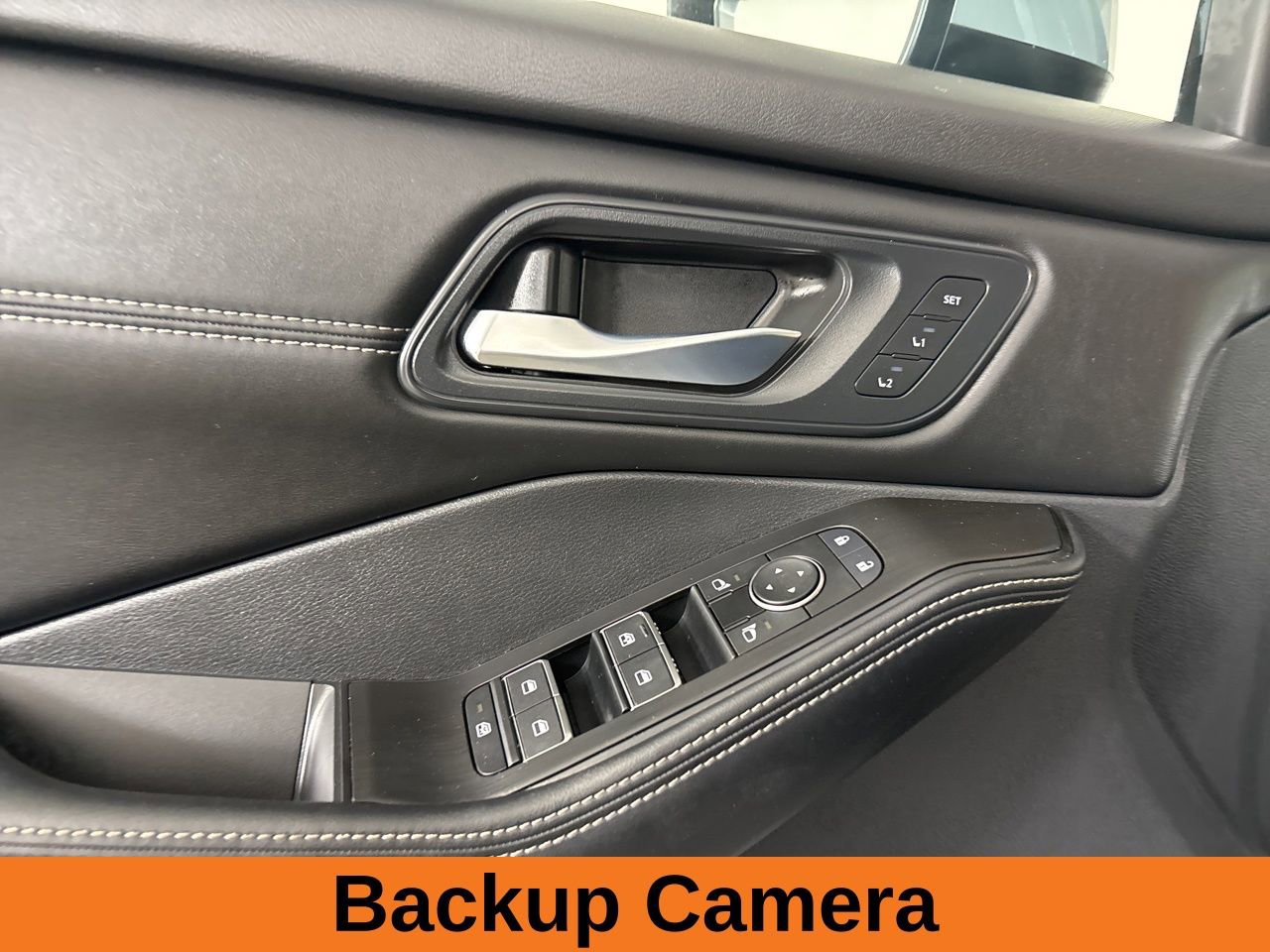 Used 2025 Nissan Rogue SL w/ Tech Package image 10