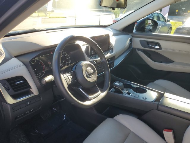 Certified 2023 Nissan Rogue SV w/ SV Premium B Package FWD image 13