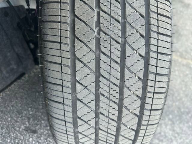 Used 2025 Nissan Pathfinder Platinum w/ Black Appearance Package image 11