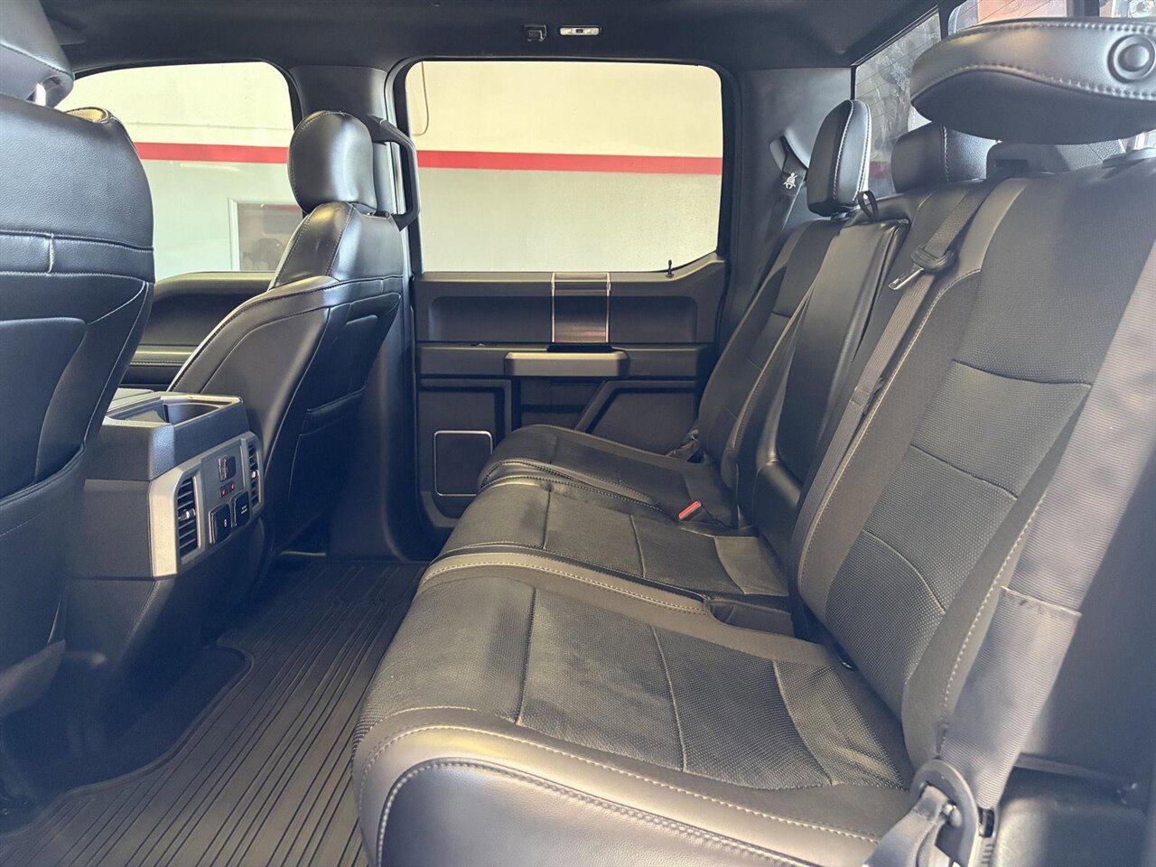 Used 2019 Ford F150 Raptor w/ Equipment Group 802A Luxury AWD/4WD image 24