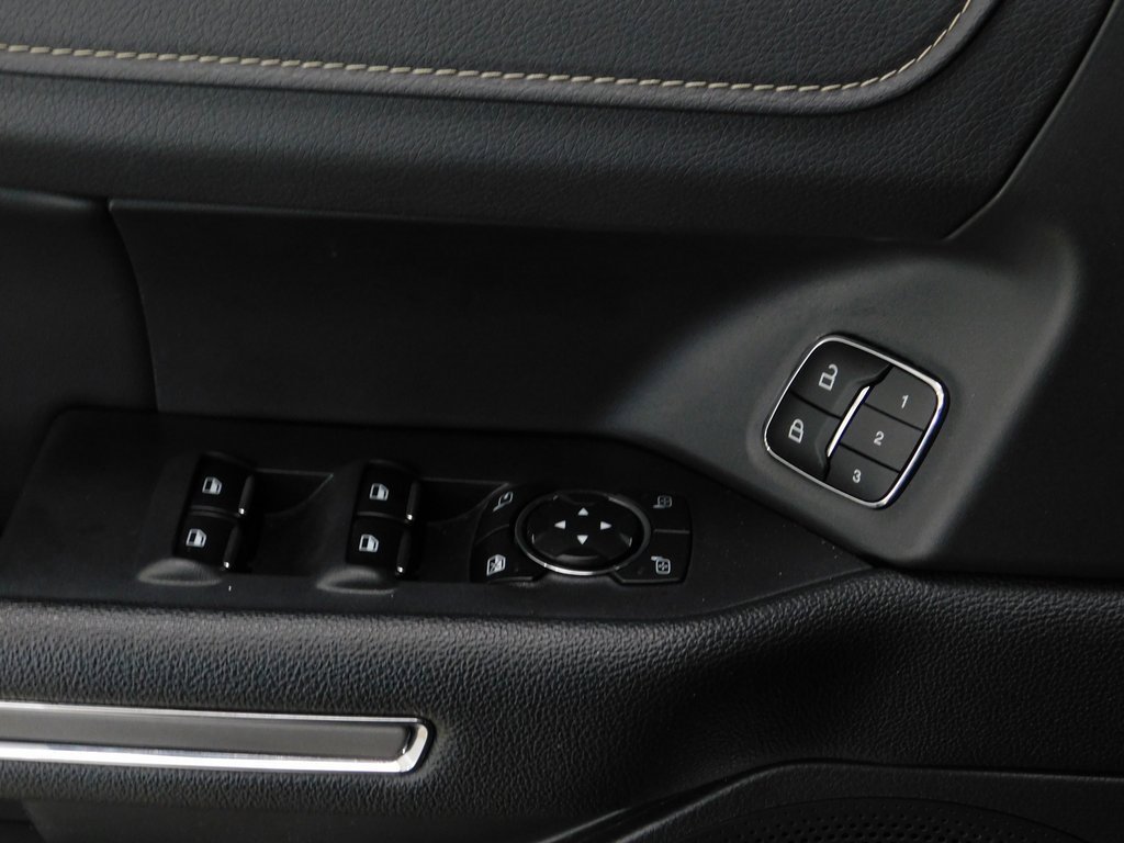 Used 2024 Ford Expedition XLT image 26