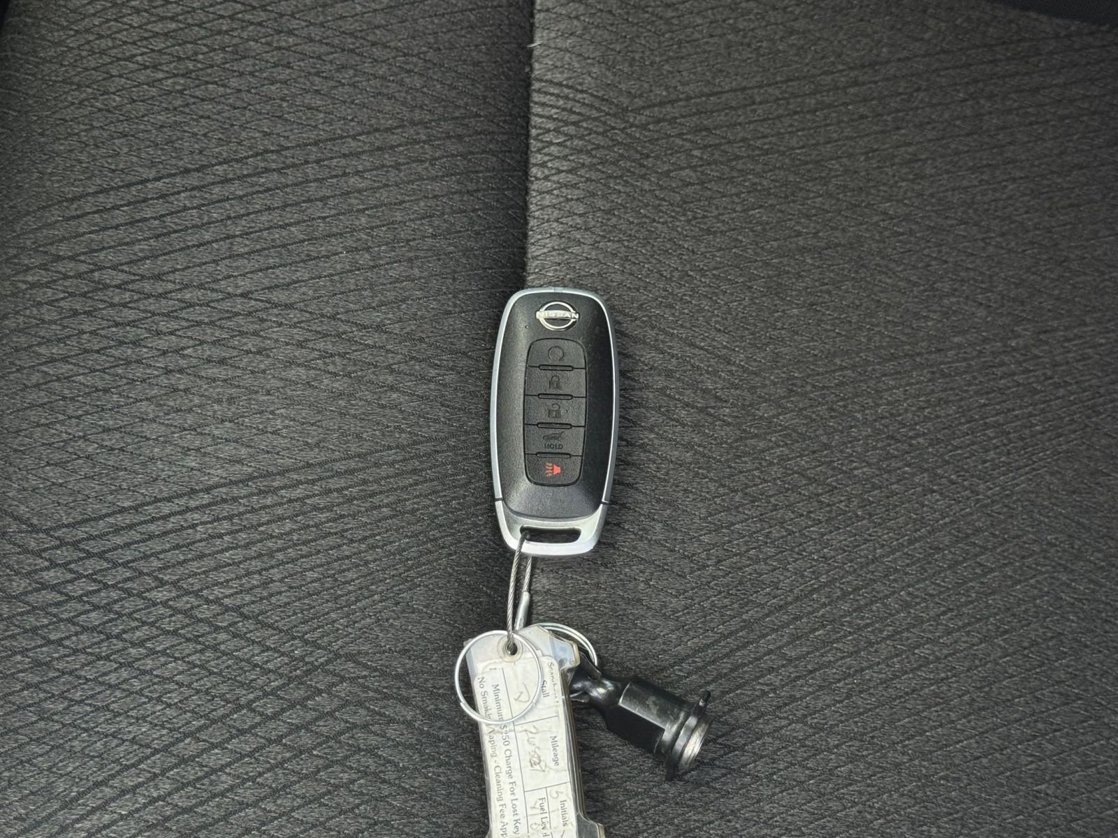 Used 2025 Nissan Rogue SV FWD image 21