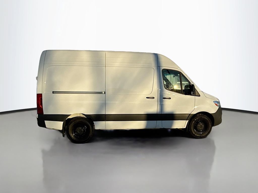 Used 2025 Mercedes-Benz Sprinter 2500 image 8