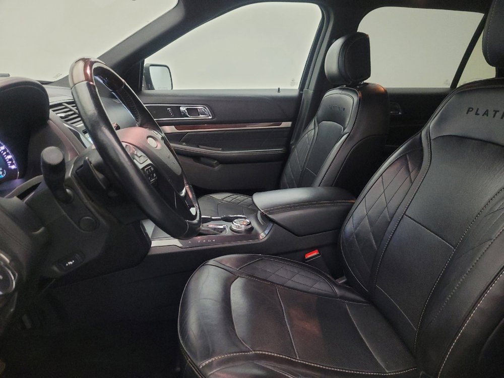 Used 2018 Ford Explorer Platinum AWD/4WD image 17