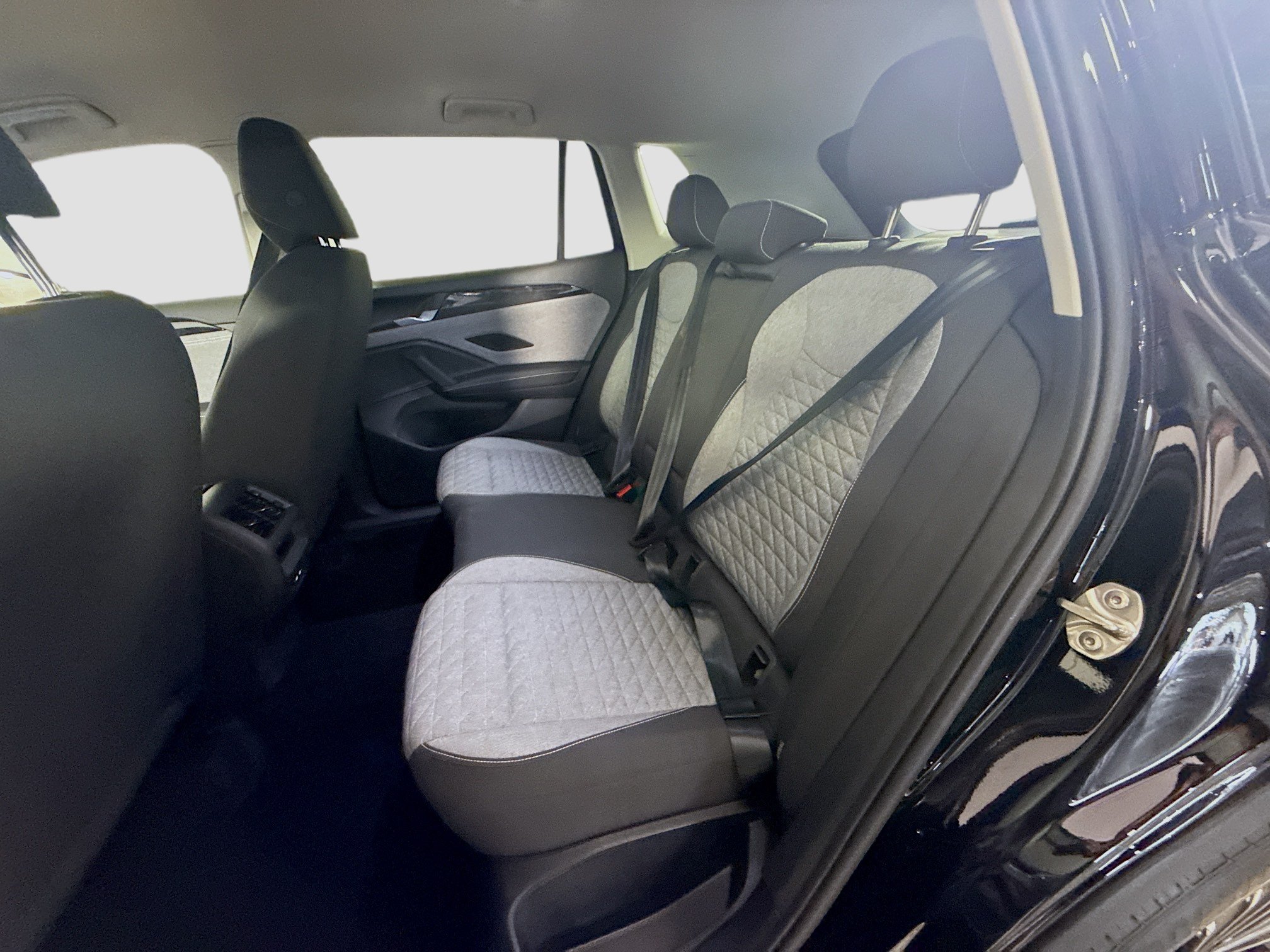 Used 2026 Volkswagen Tiguan S FWD image 25