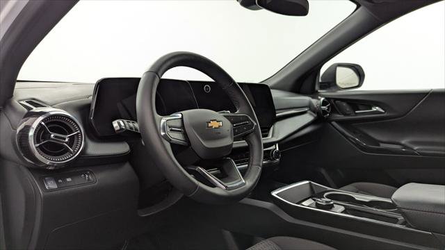 Used 2026 Chevrolet Equinox LT FWD image 24