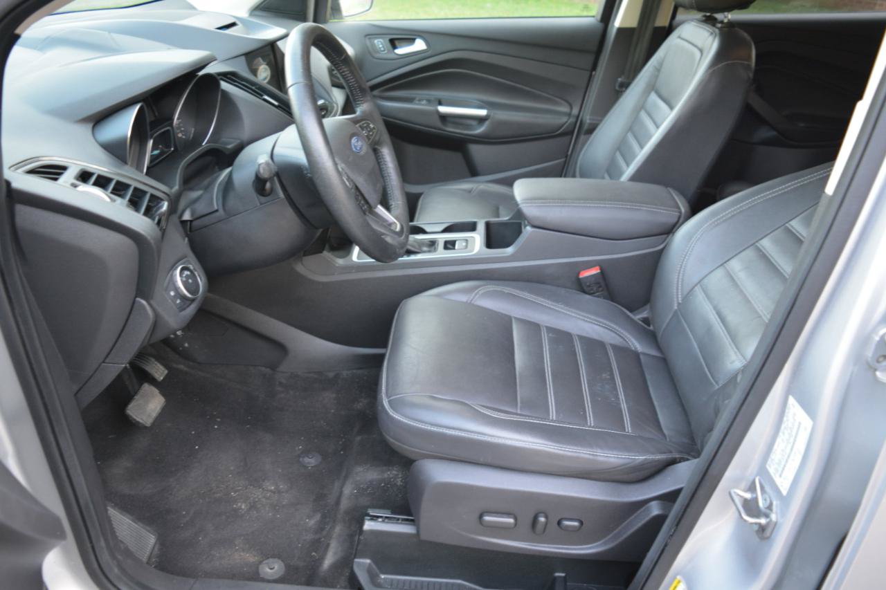 Used 2018 Ford Escape Titanium AWD/4WD image 11