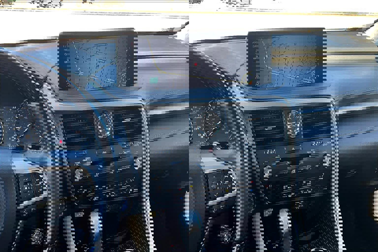 Used 2022 Lexus RX 450hL Luxury w/ Cold Area Package (CT) image 14