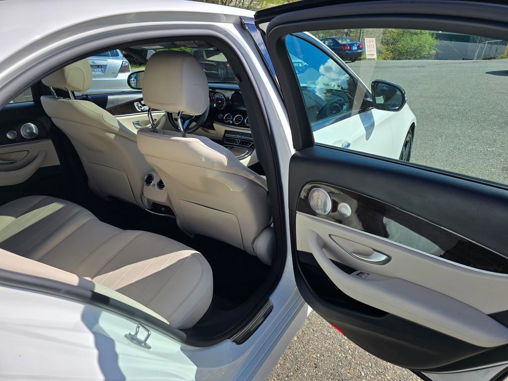 Used 2019 Mercedes-Benz E 300 image 14
