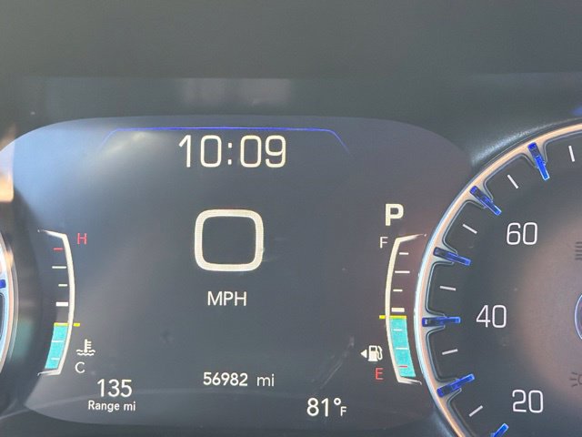 Used 2025 Chrysler Pacifica Limited FWD image 31