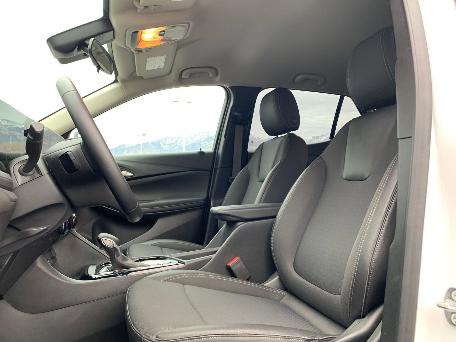 Used 2025 Buick Encore GX Preferred image 24