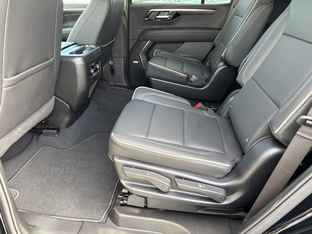 Used 2025 Chevrolet Tahoe Premier AWD/4WD image 20