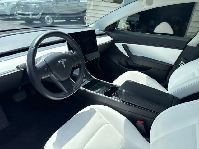 Used 2018 Tesla Model 3 Mid Range RWD image 14