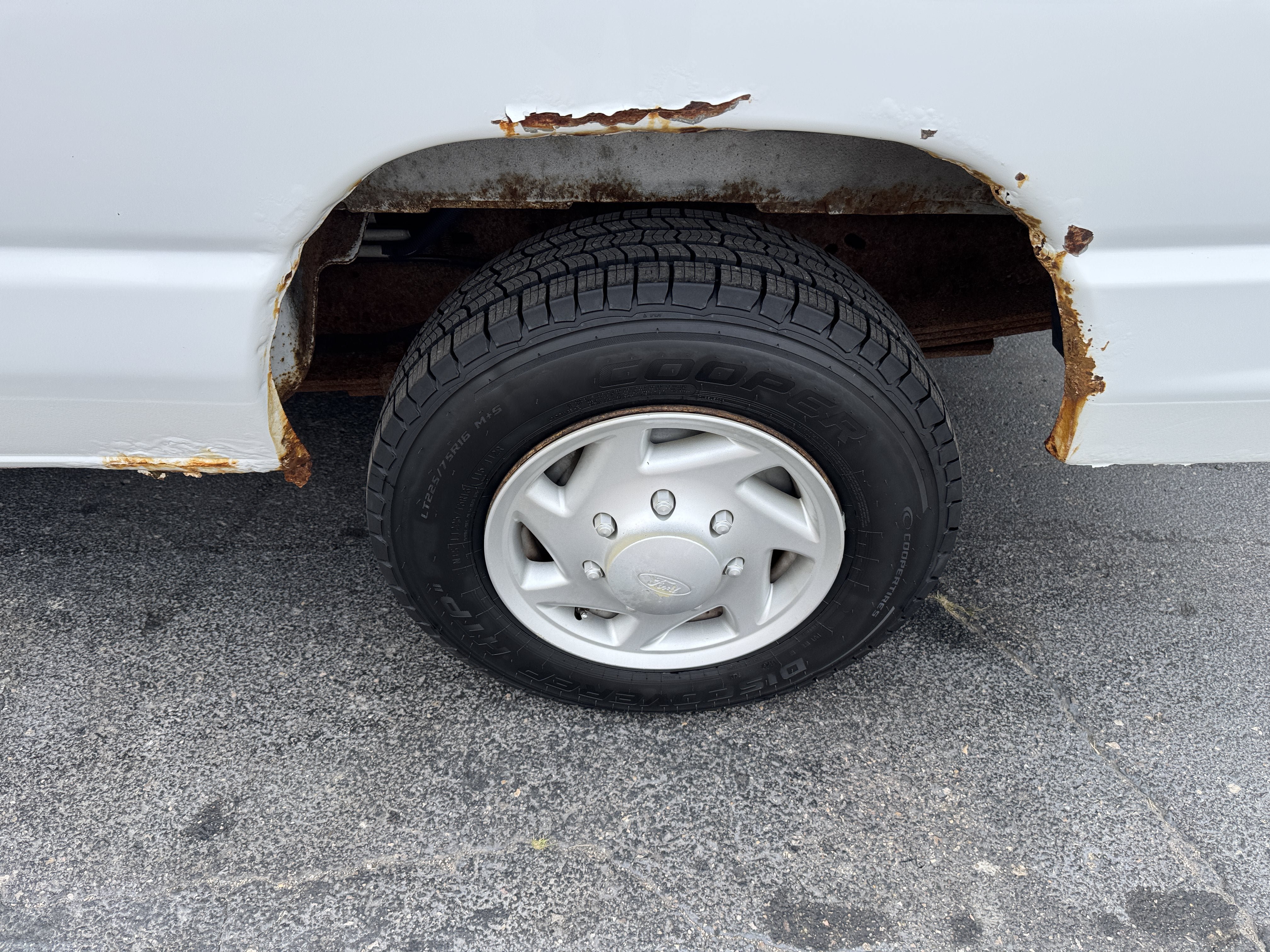 Used 2008 Ford E-350 and Econoline 350 XL RWD image 28