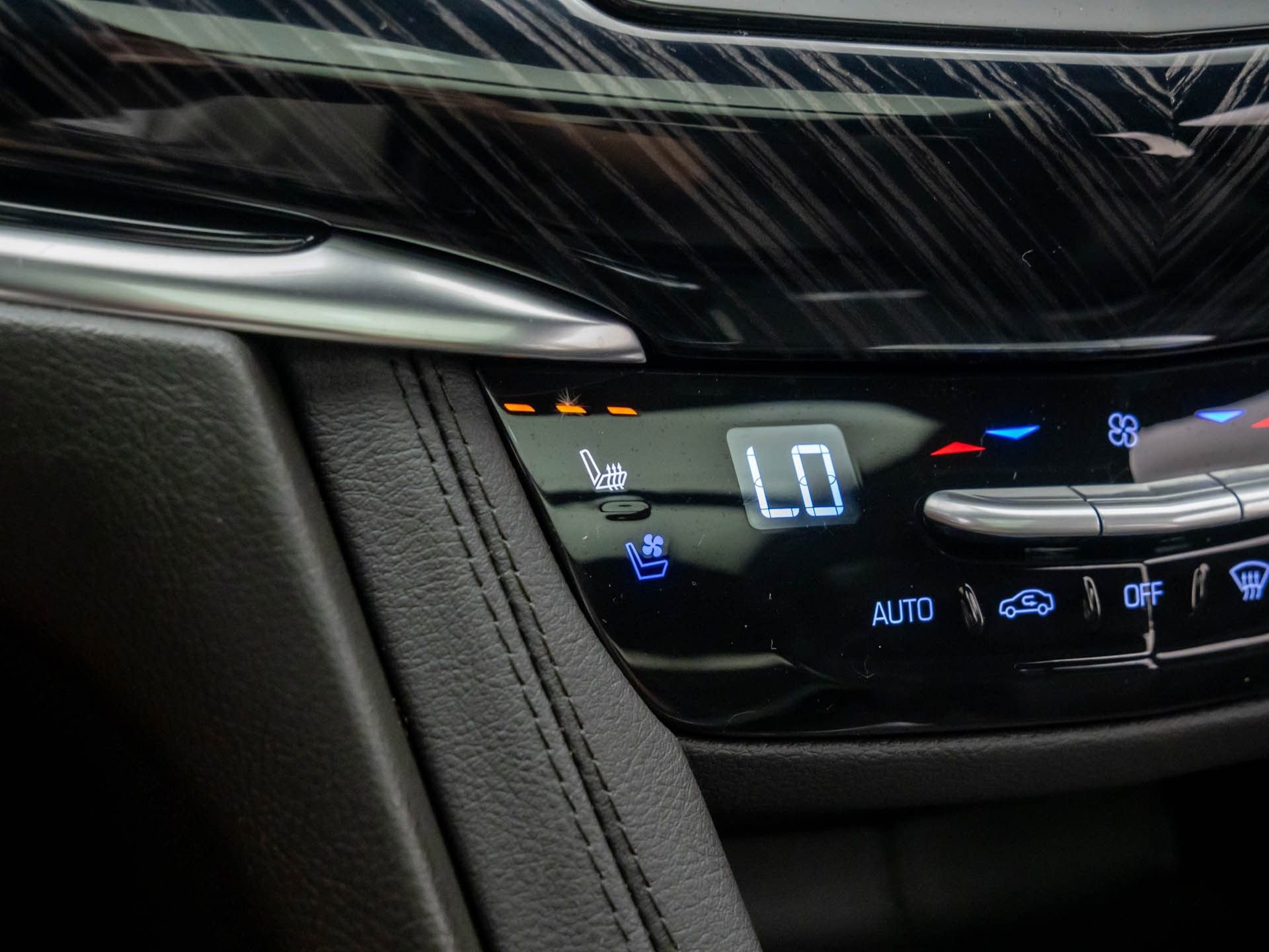 New 2025 Cadillac XT6 Premium Luxury image 25