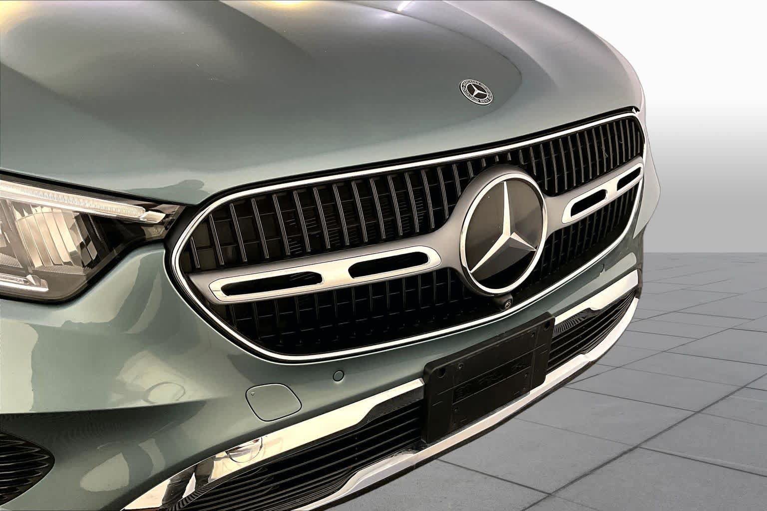 Used 2026 Mercedes-Benz GLC 300 4MATIC image 32