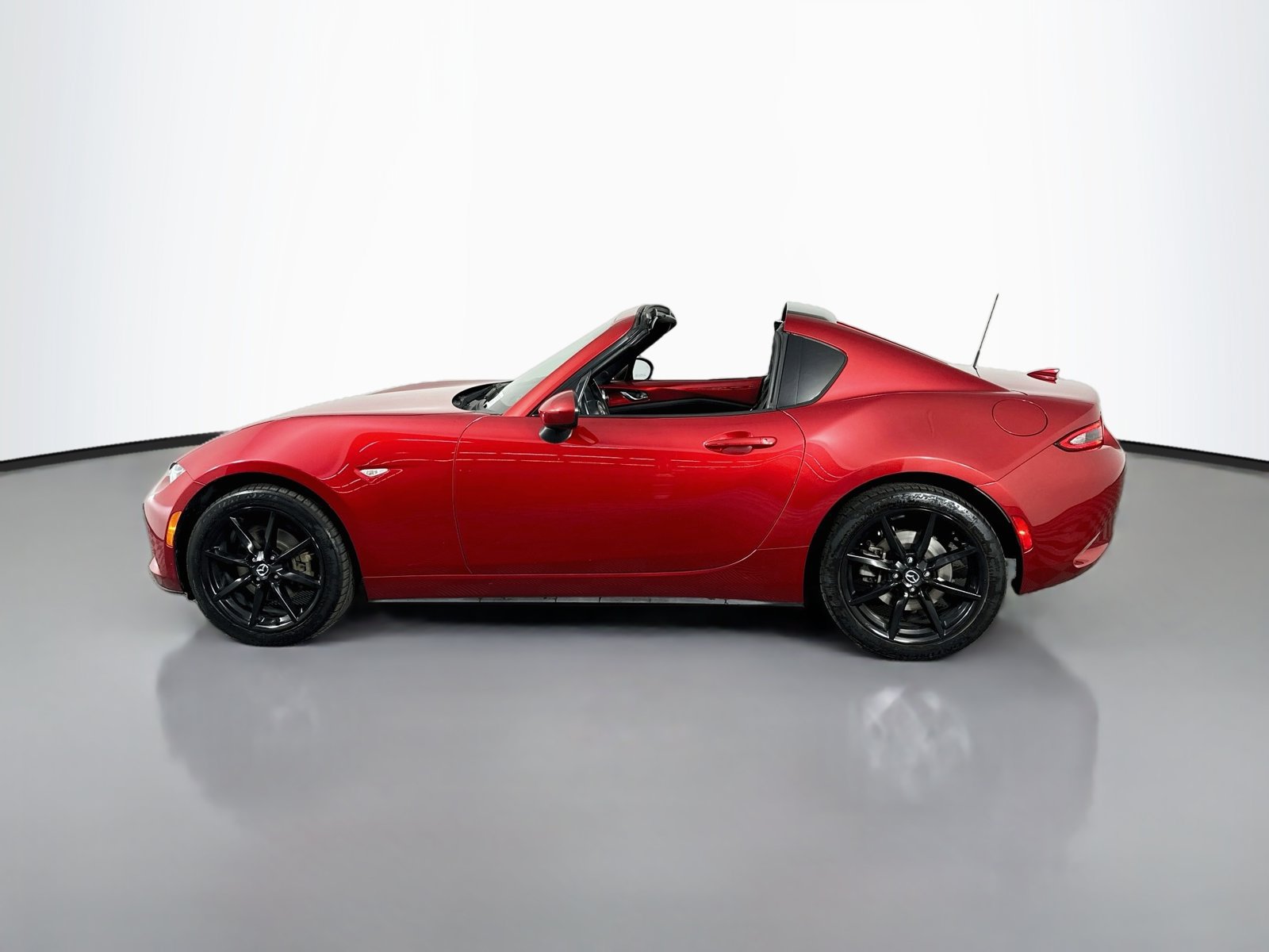 Used 2017 MAZDA MX-5 Miata RF Grand Touring RWD image 5