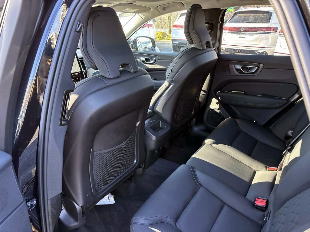 New 2026 Volvo XC60 B5 Plus w/ Protection Package Premier image 26