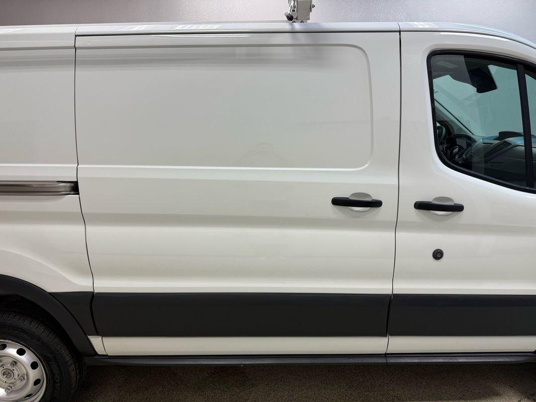 Used 2016 Ford Transit 250 130 Low Roof image 15