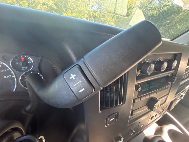 Used 2025 Chevrolet Express 3500 LT w/ LT Preferred Equipment Group RWD image 11