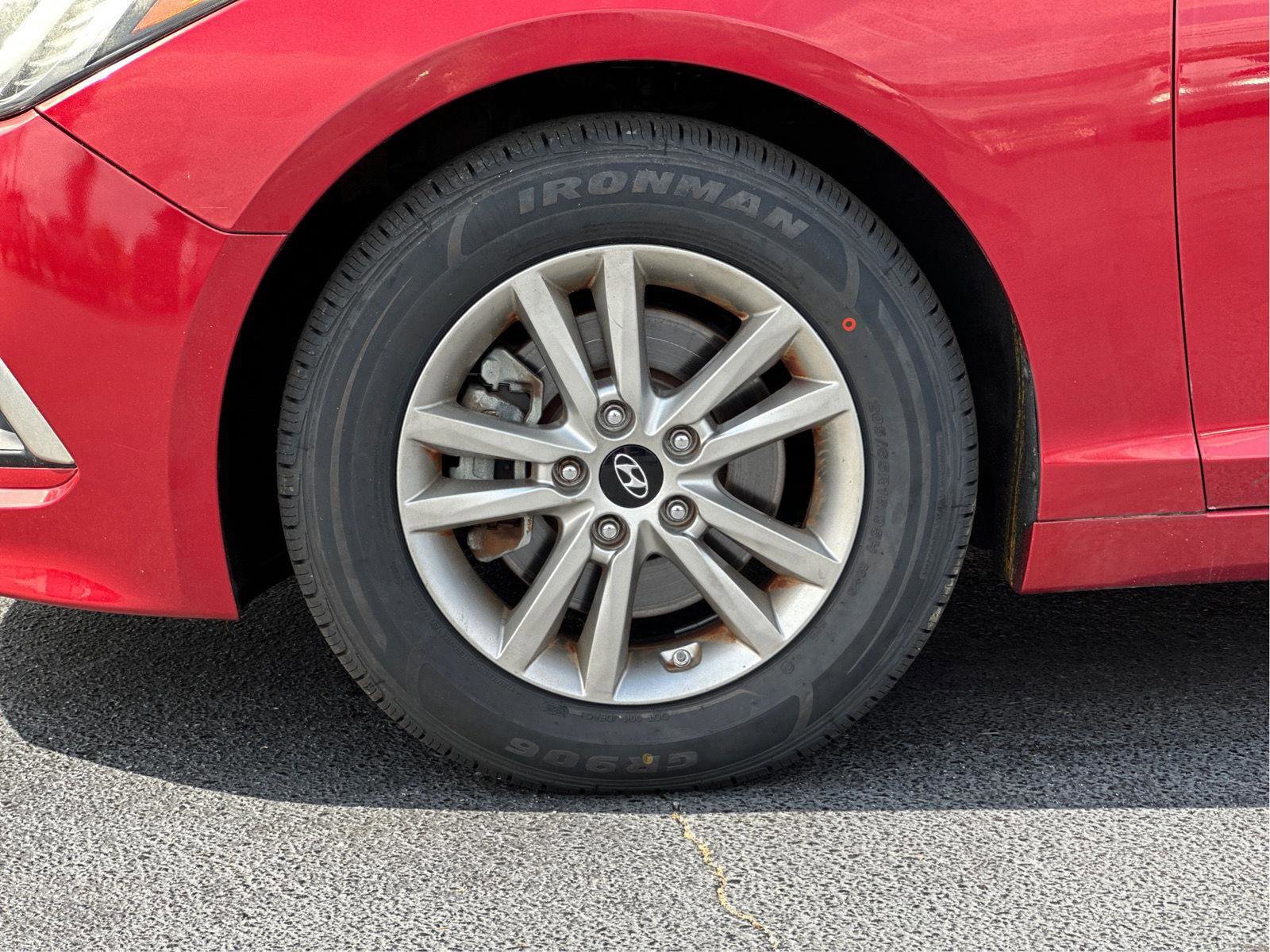 Used 2015 Hyundai Sonata SE FWD image 23