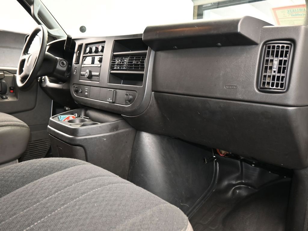 Used 2024 Chevrolet Express 2500 w/ Driver Convenience Package image 37