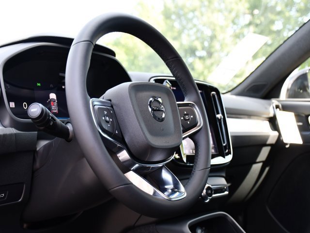 New 2026 Volvo XC40 B5 Ultra w/ Protection Package Premier image 12