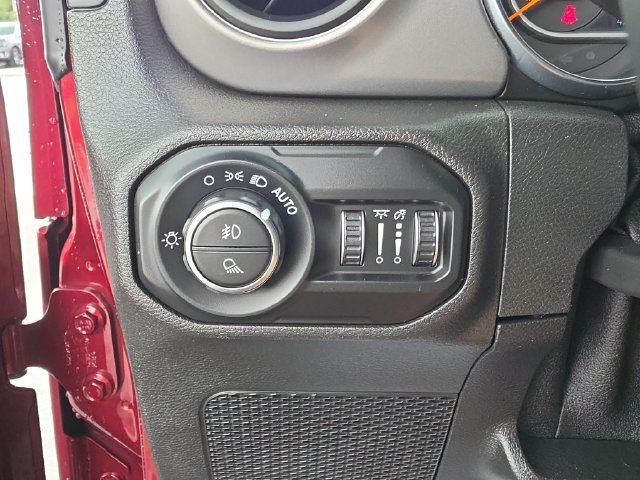 Used 2021 Jeep Gladiator Sport AWD/4WD image 24
