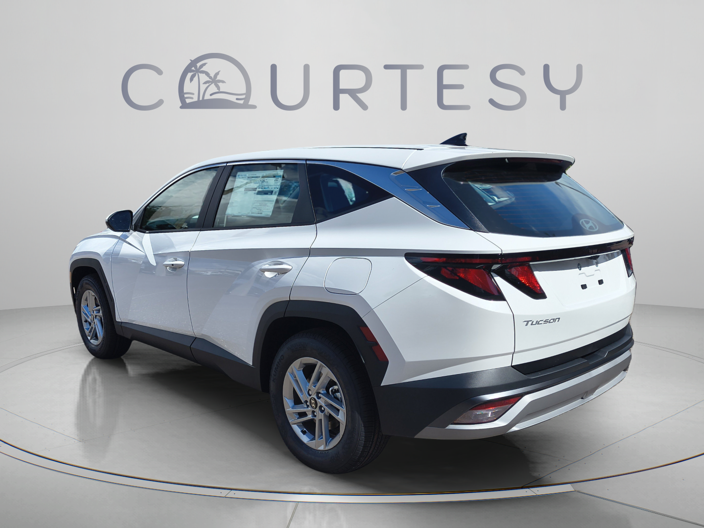 New 2026 Hyundai Tucson SE FWD image 3