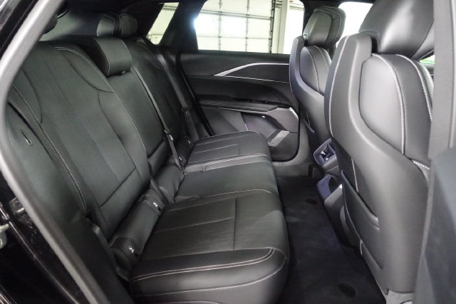 Used 2025 Cadillac Lyriq Luxury w/ LPO, Floor Liner Package AWD/4WD image 25