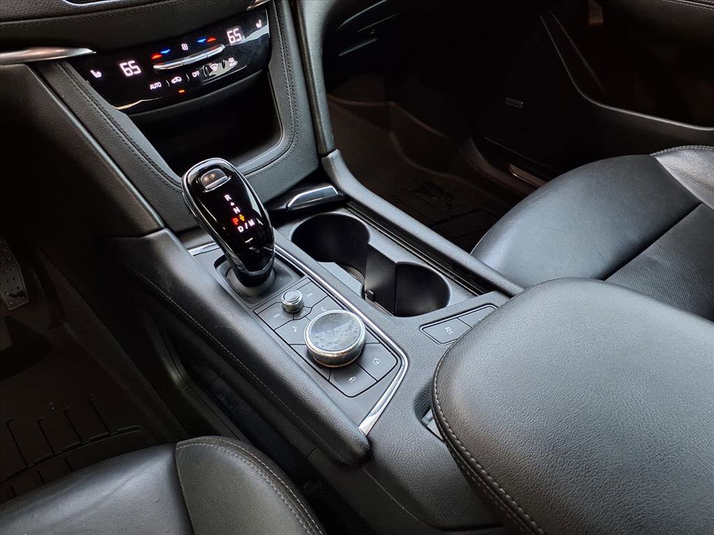 Used 2020 Cadillac XT5 Premium Luxury image 16