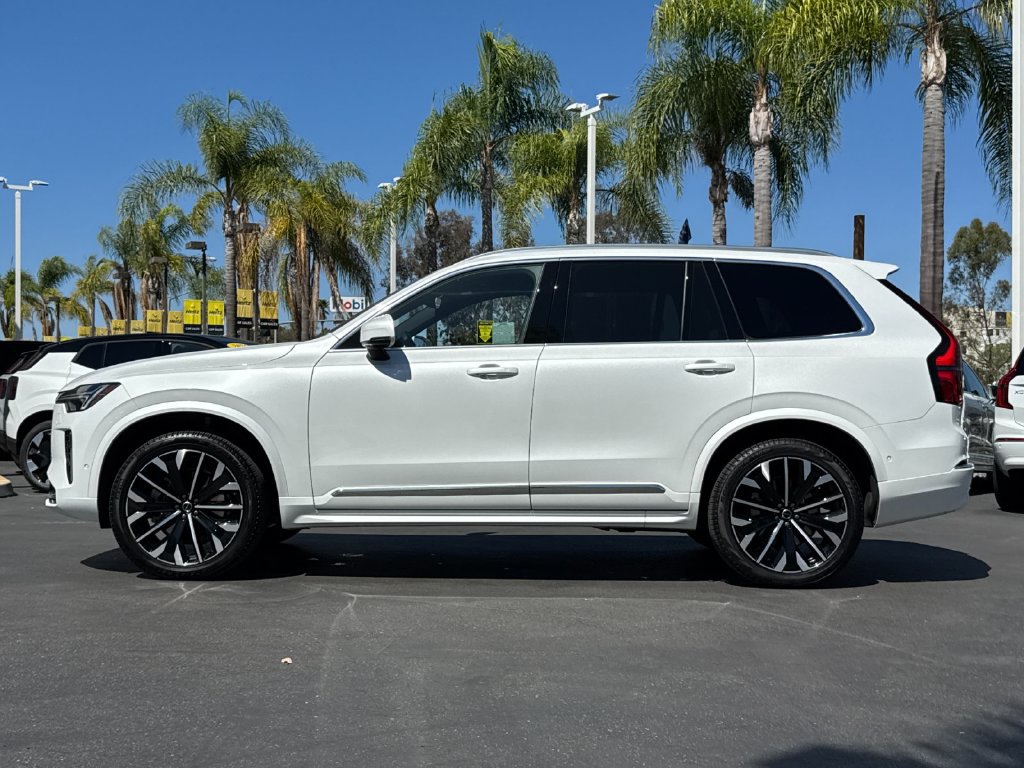 Certified 2026 Volvo XC90 B6 Plus AWD/4WD image 2