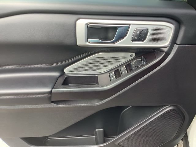 Used 2020 Ford Explorer Platinum w/ Premium Technology Package AWD/4WD image 10
