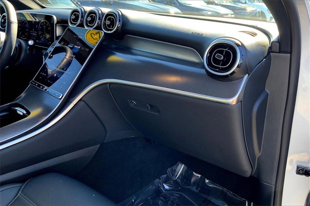 Used 2025 Mercedes-Benz GLC 300 4MATIC image 15