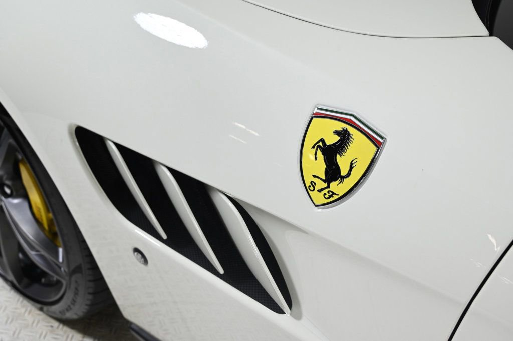 Used 2018 Ferrari GTC4Lusso image 25