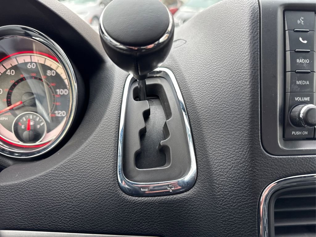 Used 2018 Dodge Grand Caravan GT image 34