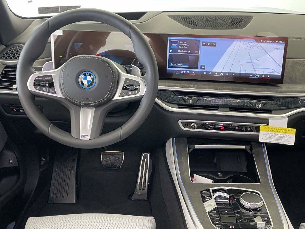 New 2026 BMW X5 xDrive50e w/ M Sport Package AWD/4WD image 21